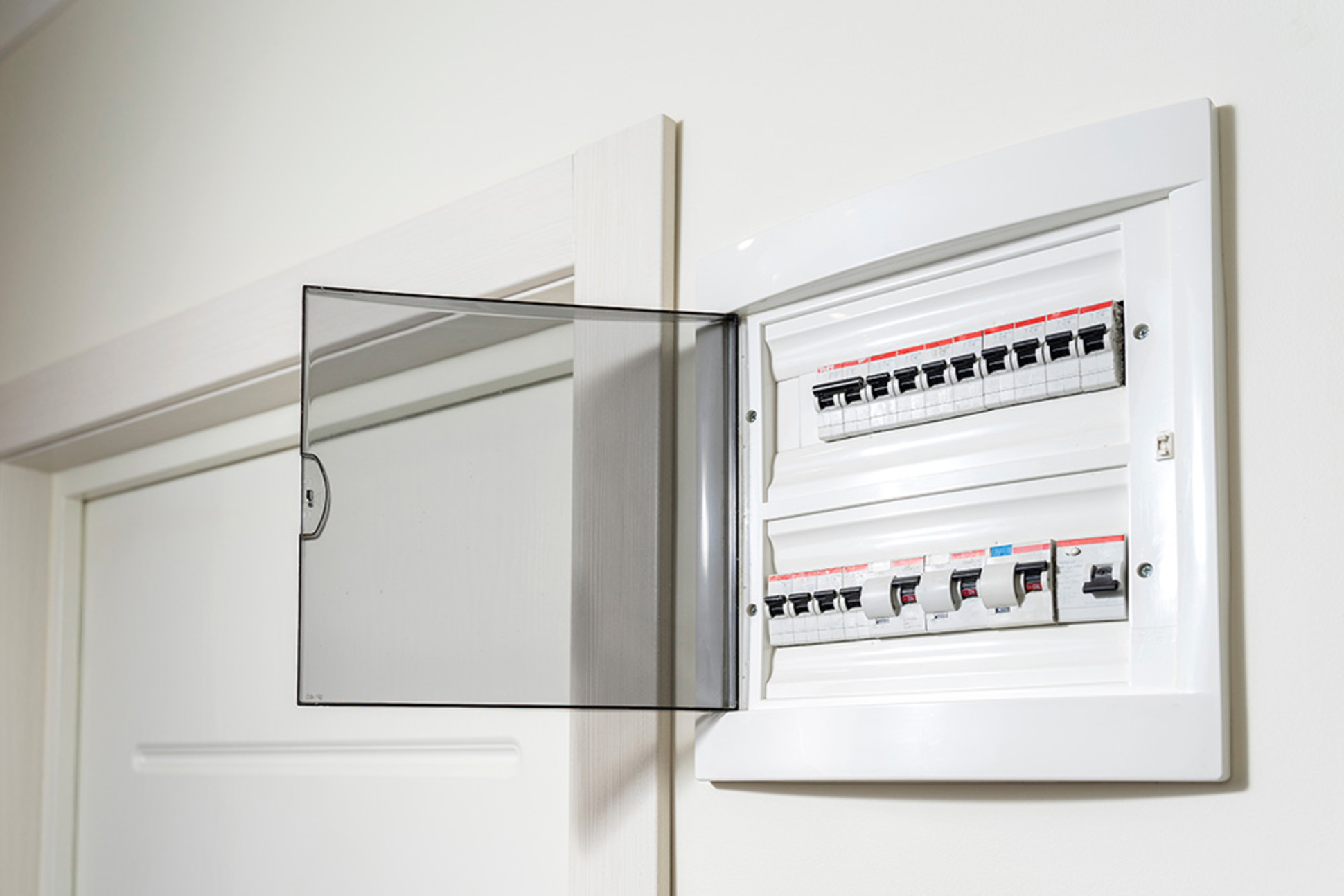 Über­spannungs­schutz bei KLT Elektro GmbH in Osterholz-Scharmbeck